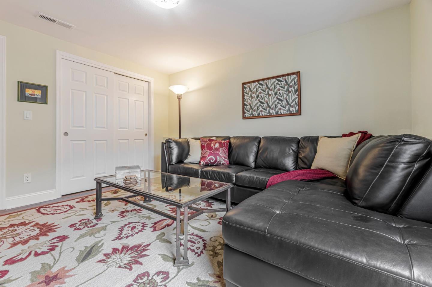 Detail Gallery Image 11 of 46 For 196 W Moltke St, Daly City,  CA 94014 - 4 Beds | 3 Baths