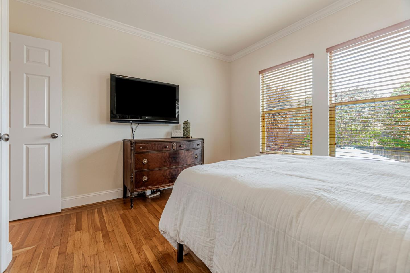 Detail Gallery Image 31 of 46 For 196 W Moltke St, Daly City,  CA 94014 - 4 Beds | 3 Baths