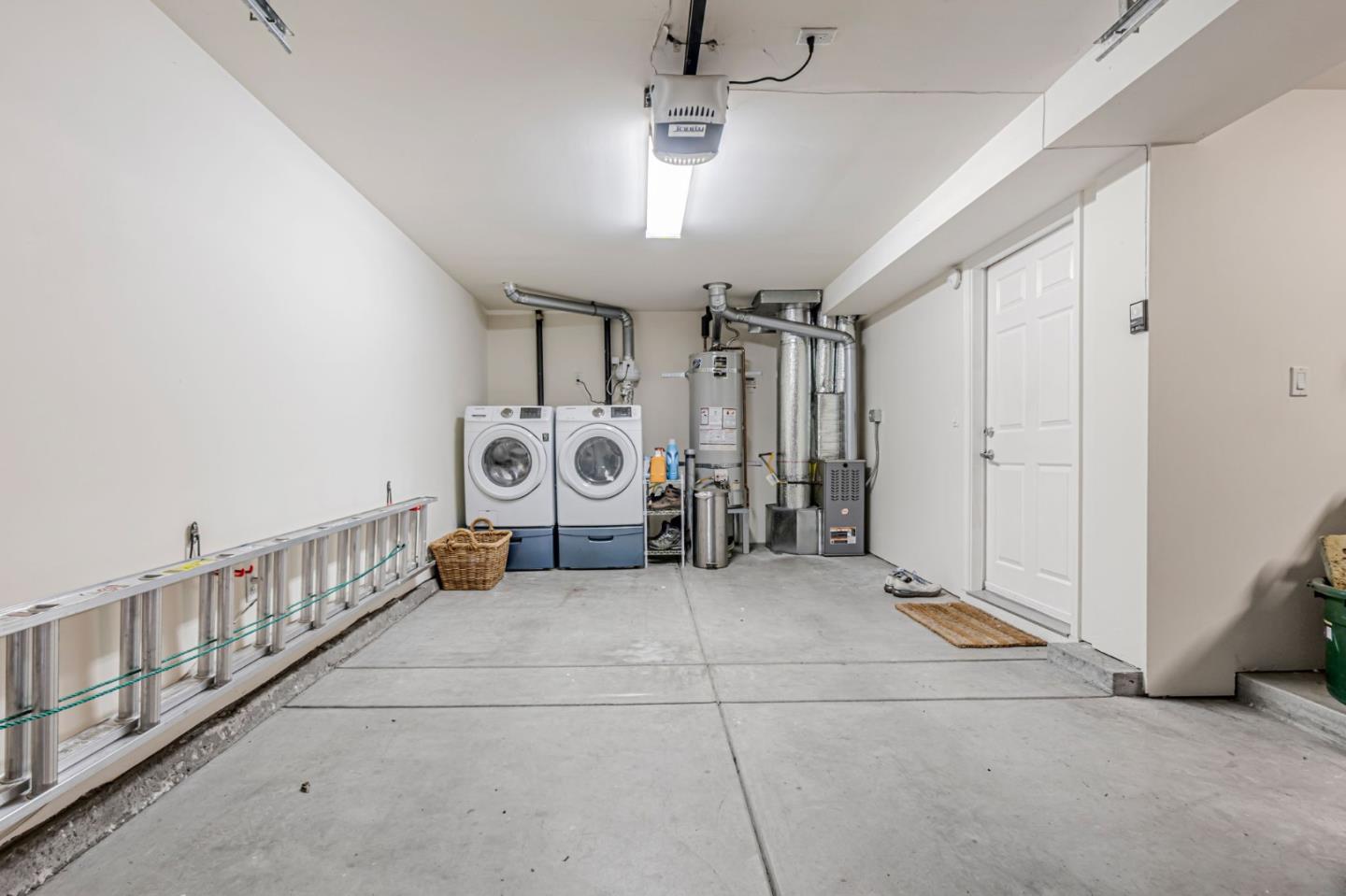 Detail Gallery Image 41 of 46 For 196 W Moltke St, Daly City,  CA 94014 - 4 Beds | 3 Baths