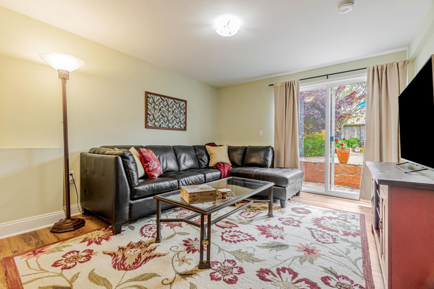 Detail Gallery Image 9 of 46 For 196 W Moltke St, Daly City,  CA 94014 - 4 Beds | 3 Baths