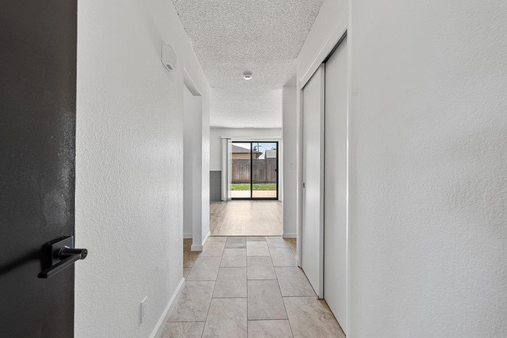 Detail Gallery Image 11 of 42 For 79 Meadow Ter, Watsonville,  CA 95076 - 3 Beds | 2 Baths