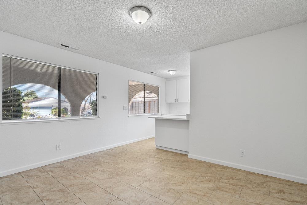 Detail Gallery Image 16 of 42 For 79 Meadow Ter, Watsonville,  CA 95076 - 3 Beds | 2 Baths