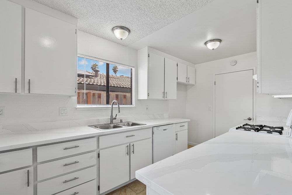 Detail Gallery Image 17 of 42 For 79 Meadow Ter, Watsonville,  CA 95076 - 3 Beds | 2 Baths