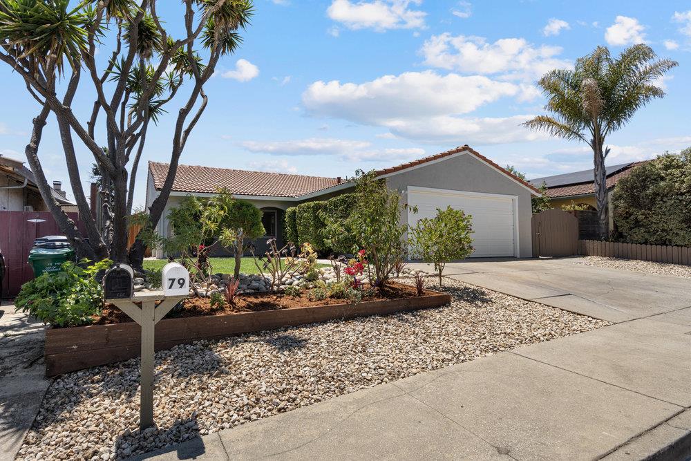 Detail Gallery Image 3 of 42 For 79 Meadow Ter, Watsonville,  CA 95076 - 3 Beds | 2 Baths