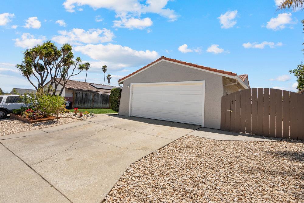 Detail Gallery Image 4 of 42 For 79 Meadow Ter, Watsonville,  CA 95076 - 3 Beds | 2 Baths