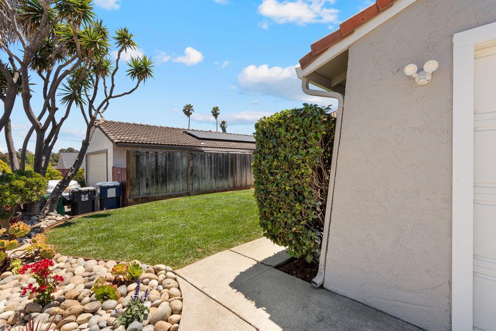 Detail Gallery Image 6 of 42 For 79 Meadow Ter, Watsonville,  CA 95076 - 3 Beds | 2 Baths