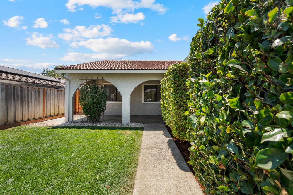 Detail Gallery Image 7 of 42 For 79 Meadow Ter, Watsonville,  CA 95076 - 3 Beds | 2 Baths