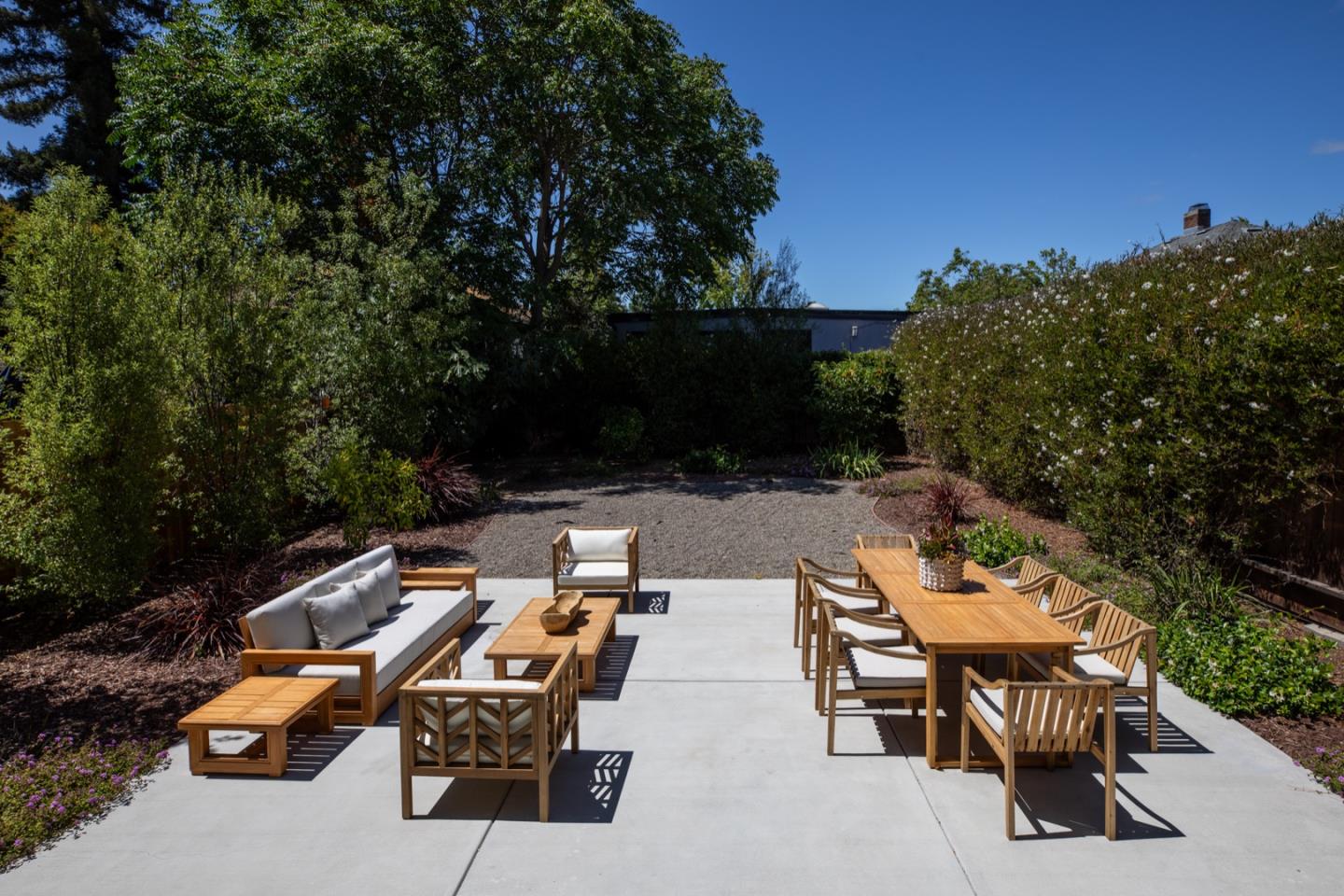 Detail Gallery Image 12 of 14 For 942 Ramona St, Palo Alto,  CA 94301 - 3 Beds | 3 Baths