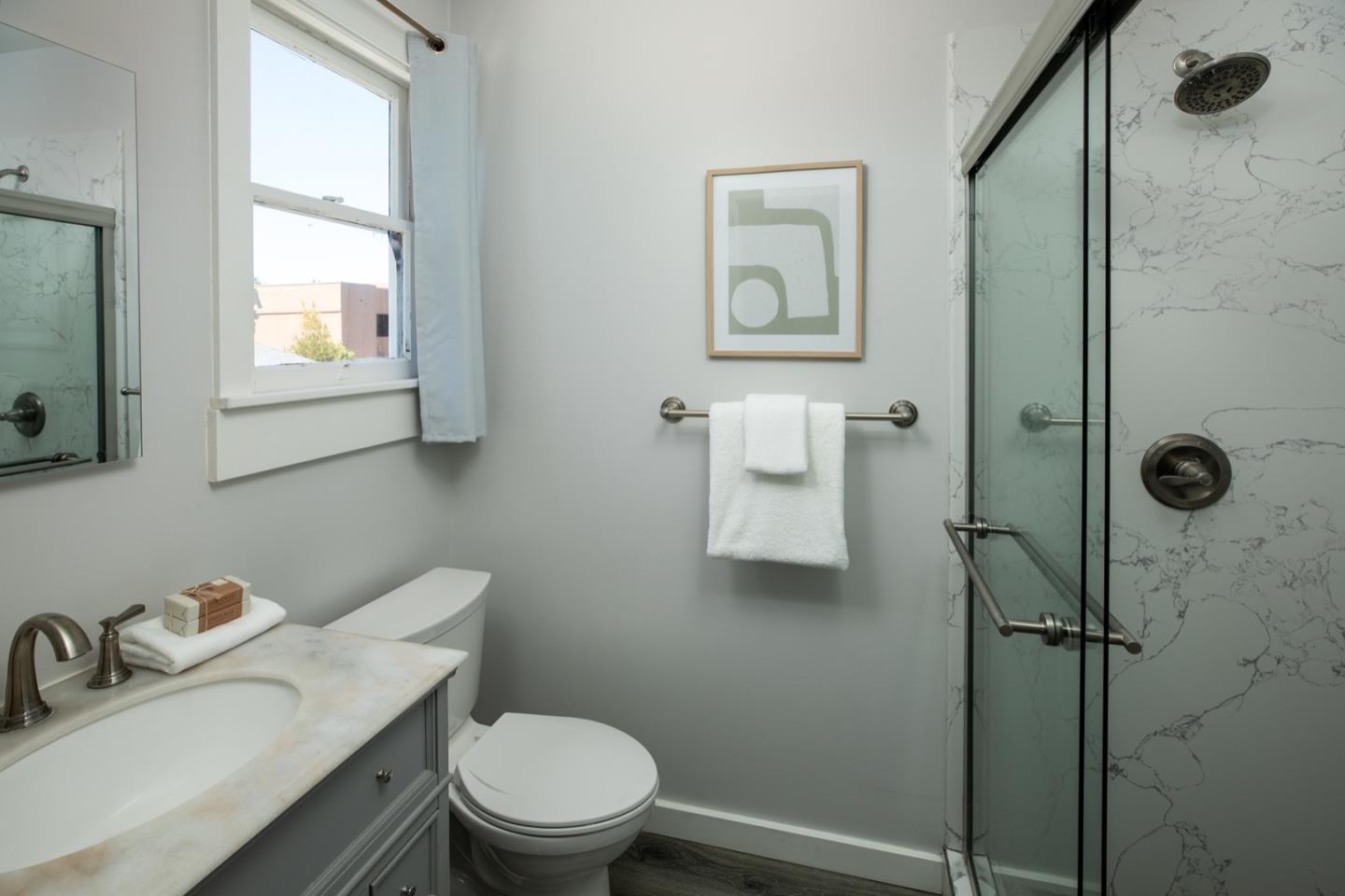Detail Gallery Image 8 of 14 For 942 Ramona St, Palo Alto,  CA 94301 - 3 Beds | 3 Baths