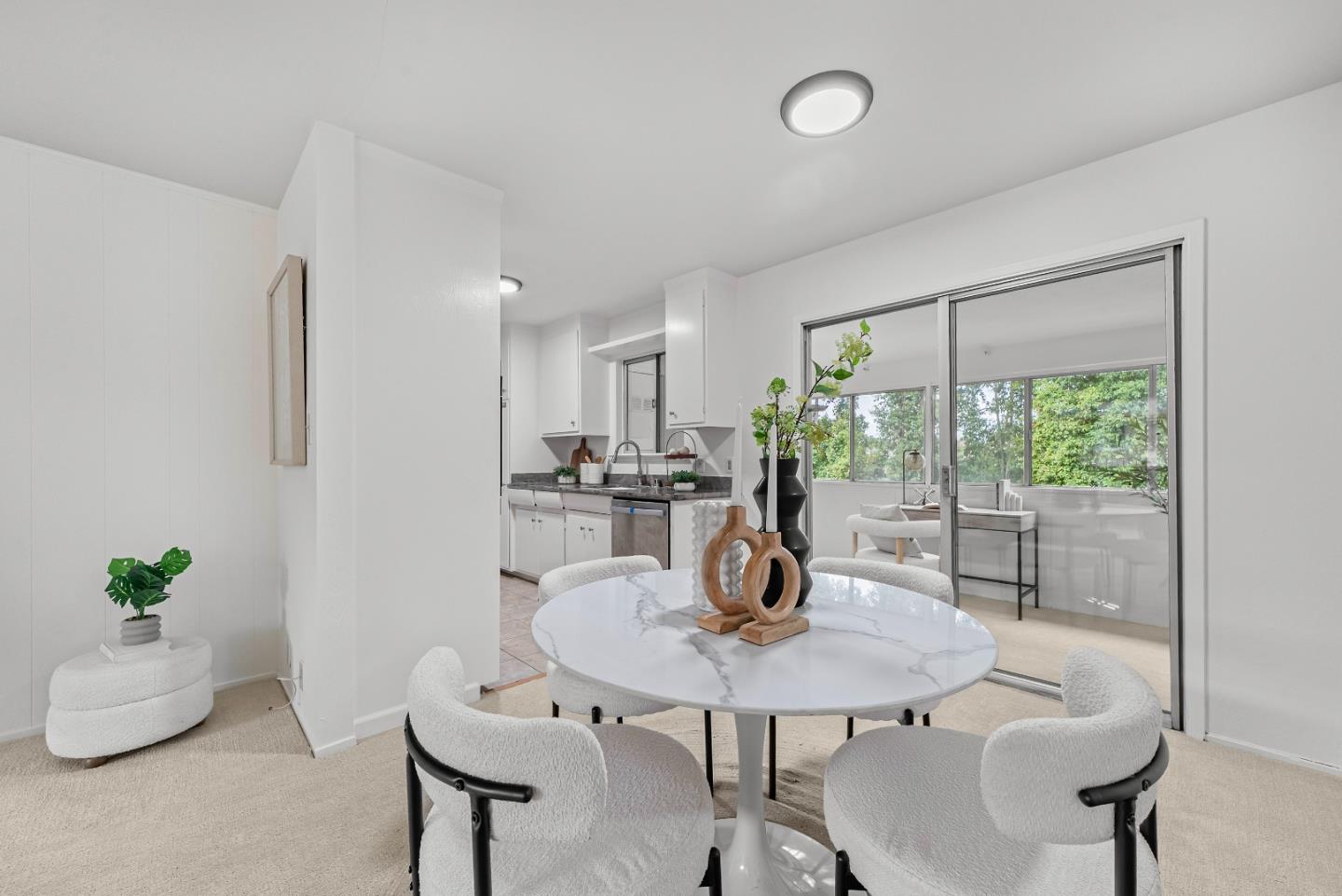 Detail Gallery Image 7 of 30 For 1369 Phelps Ave #9,  San Jose,  CA 95117 - 2 Beds | 1 Baths