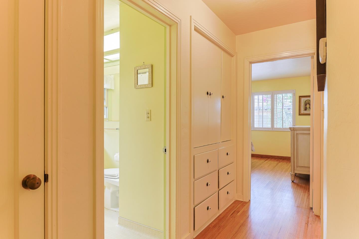 Detail Gallery Image 12 of 31 For 40 San Pedro St, Salinas,  CA 93901 - 2 Beds | 2 Baths