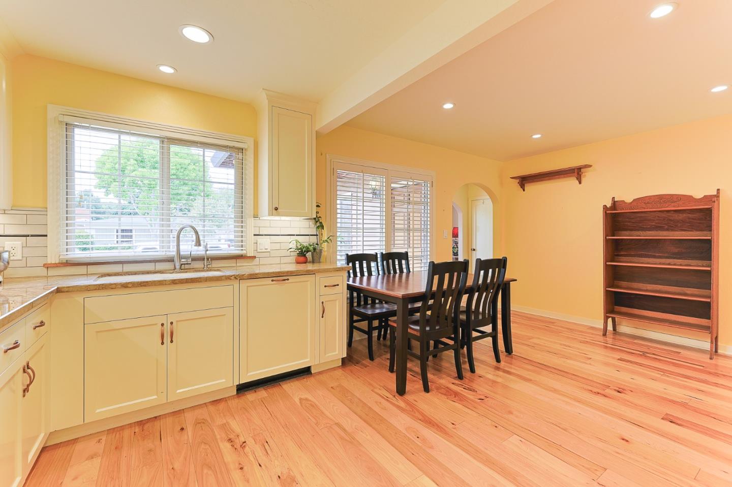 Detail Gallery Image 27 of 31 For 40 San Pedro St, Salinas,  CA 93901 - 2 Beds | 2 Baths