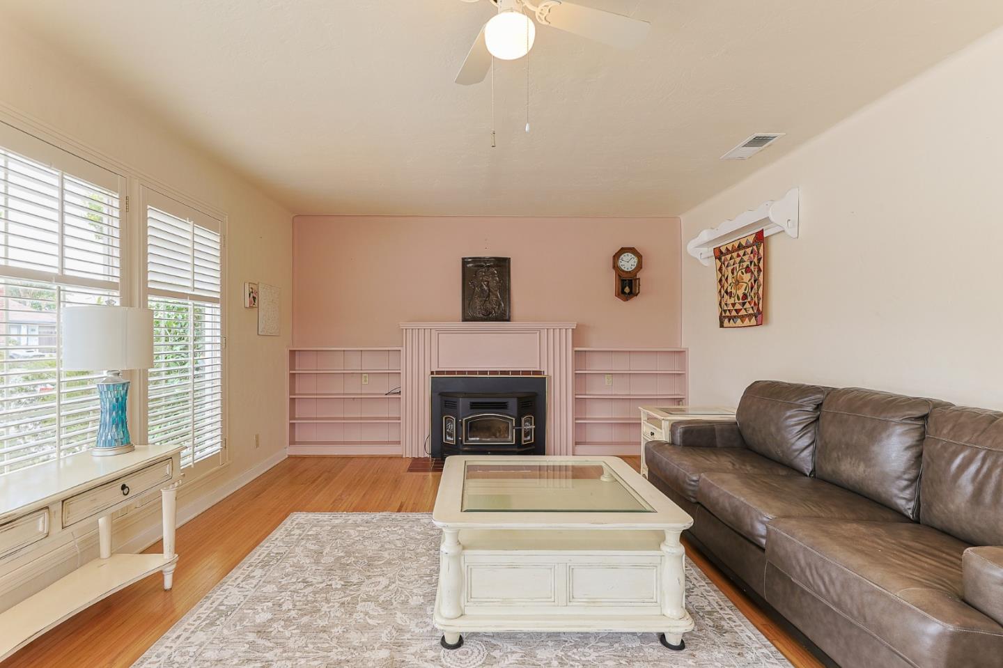Detail Gallery Image 8 of 31 For 40 San Pedro St, Salinas,  CA 93901 - 2 Beds | 2 Baths