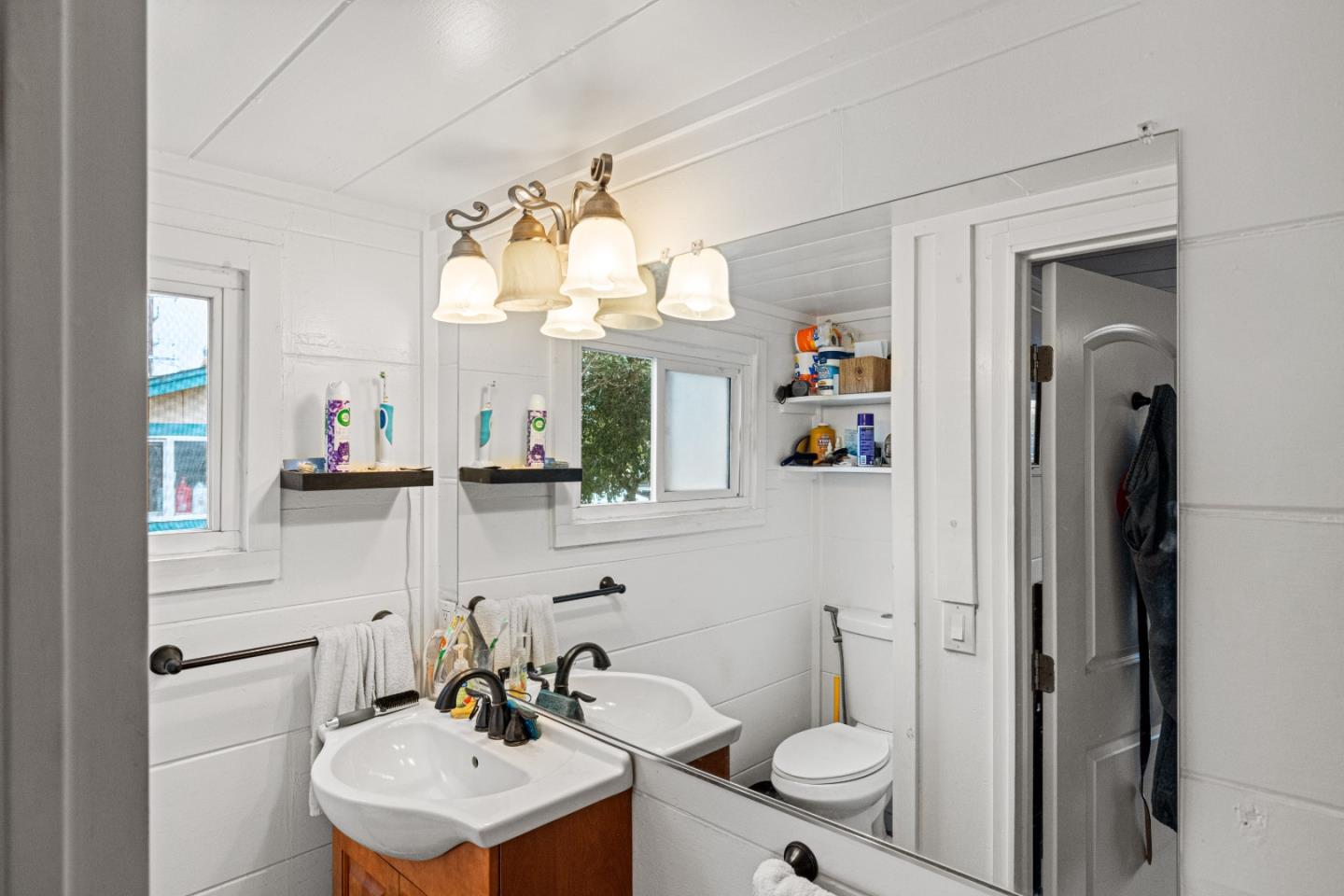 Detail Gallery Image 4 of 25 For 555 Trinity Ave, Seaside,  CA 93955 - – Beds | – Baths