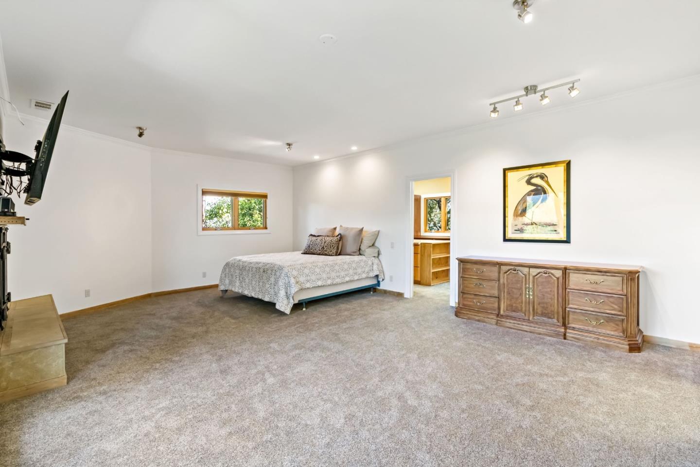 Detail Gallery Image 24 of 62 For 711 W California Way, Redwood City,  CA 94062 - 3 Beds | 3 Baths