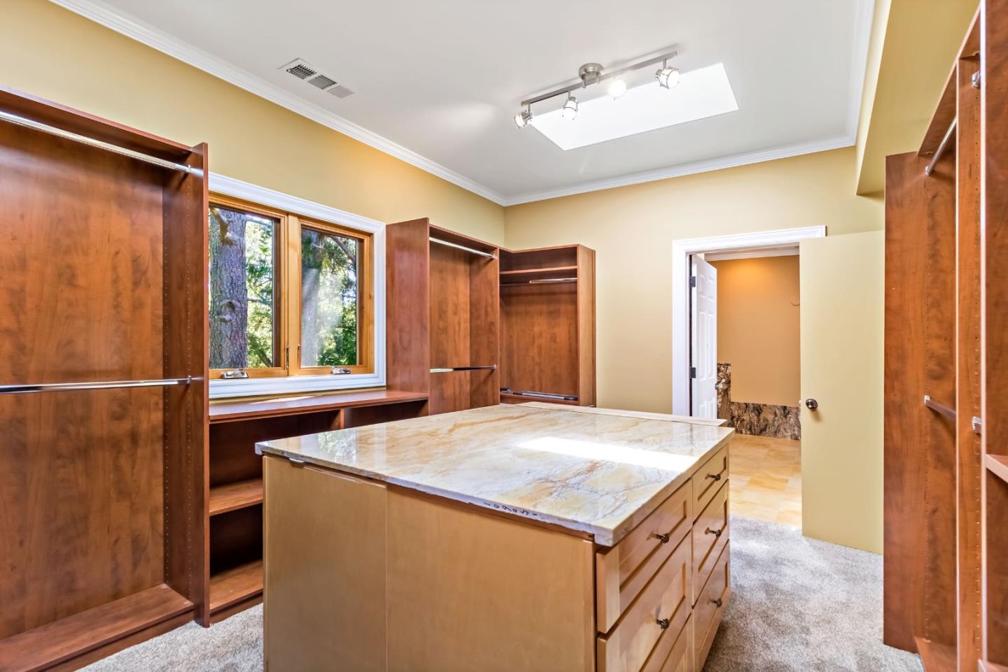 Detail Gallery Image 26 of 62 For 711 W California Way, Redwood City,  CA 94062 - 3 Beds | 3 Baths
