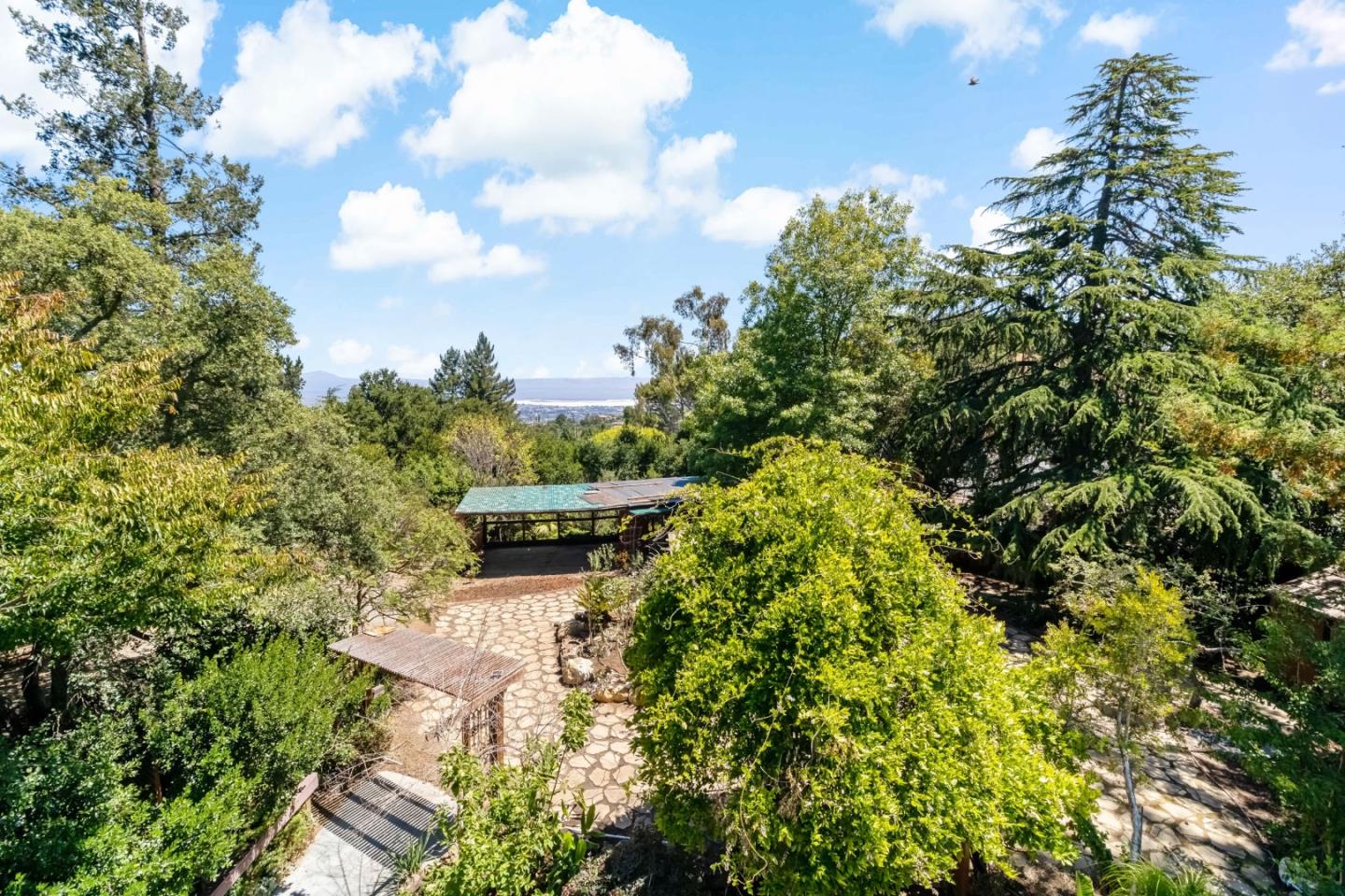 Detail Gallery Image 54 of 62 For 711 W California Way, Redwood City,  CA 94062 - 3 Beds | 3 Baths