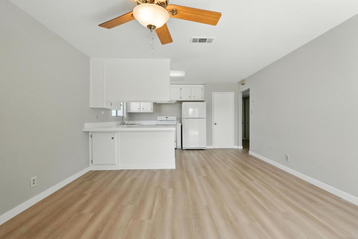 Detail Gallery Image 10 of 53 For 5911 Snell Ave, San Jose,  CA 95123 - 3 Beds | 2 Baths