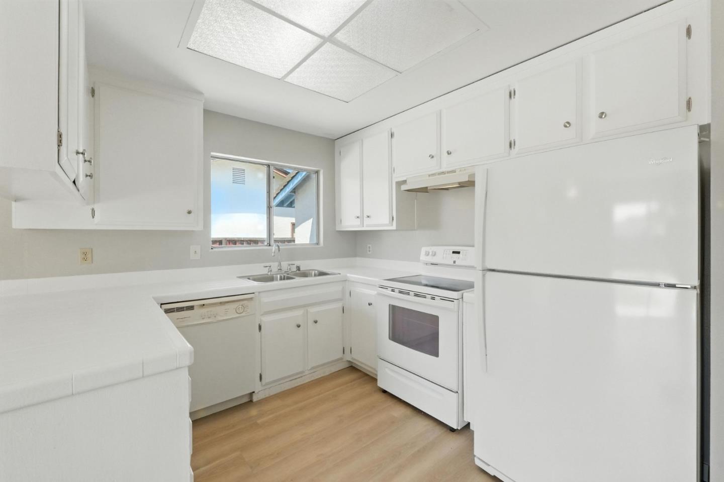Detail Gallery Image 5 of 53 For 5911 Snell Ave, San Jose,  CA 95123 - 3 Beds | 2 Baths