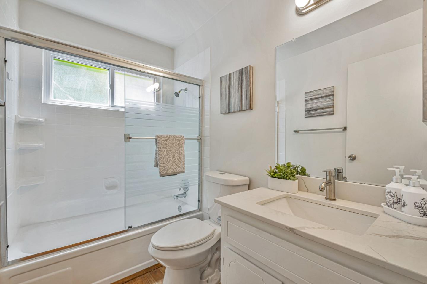 Detail Gallery Image 33 of 43 For 2717 E Meadowlark Dr, Union City,  CA 94587 - 3 Beds | 2 Baths
