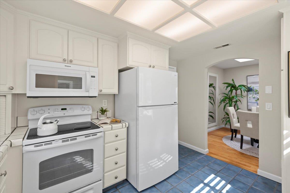 Detail Gallery Image 14 of 32 For 5633 Strawflower Ln, San Jose,  CA 95118 - 3 Beds | 2 Baths
