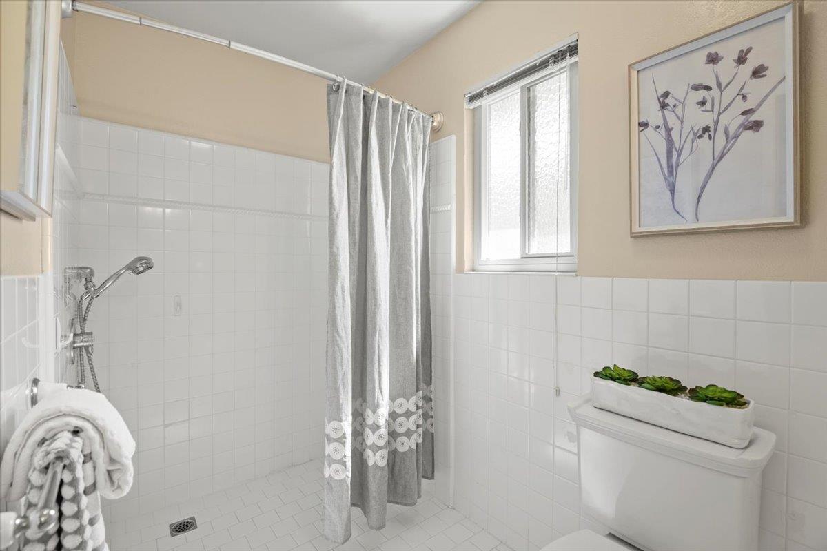 Detail Gallery Image 24 of 32 For 5633 Strawflower Ln, San Jose,  CA 95118 - 3 Beds | 2 Baths