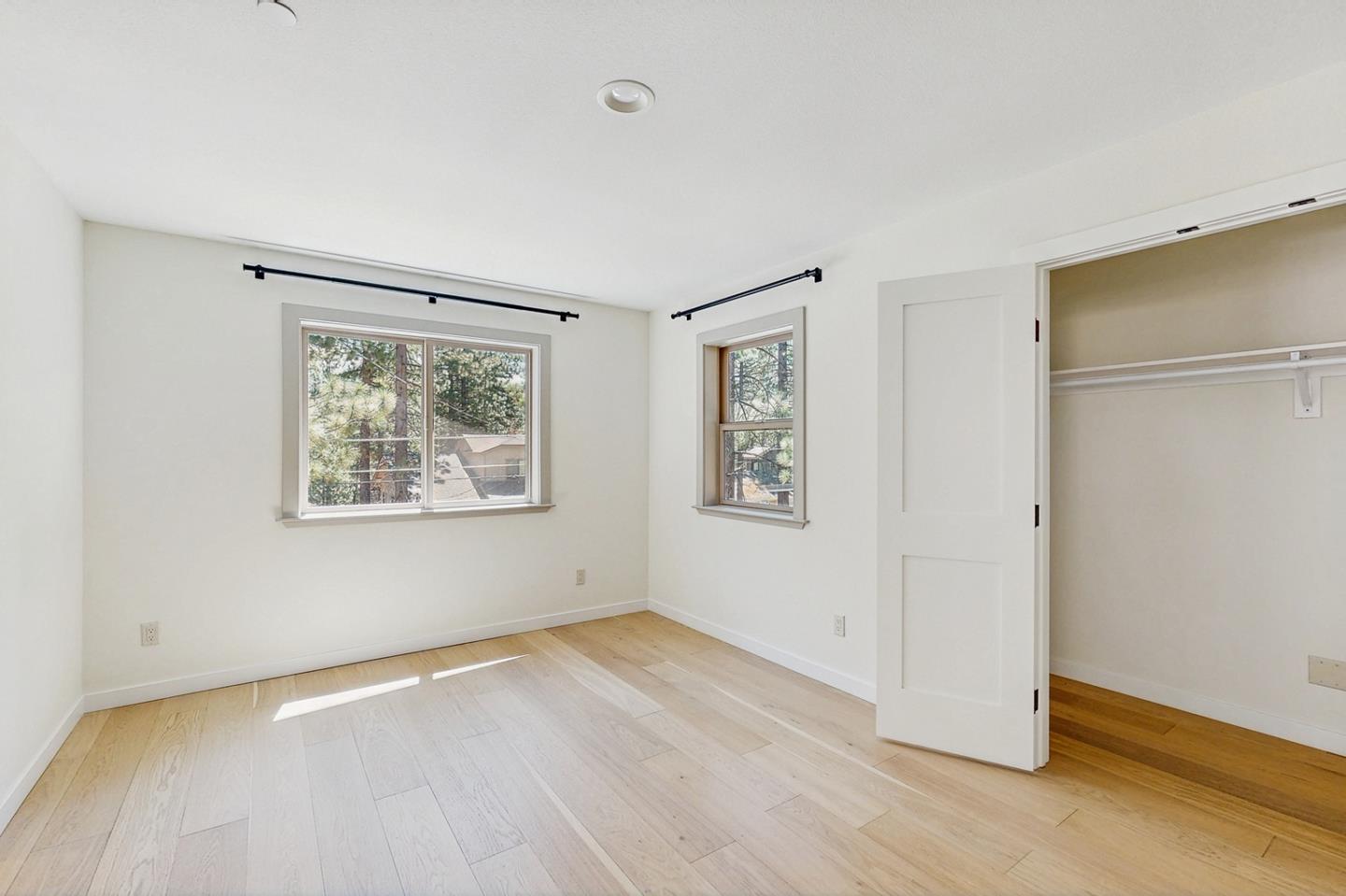 Detail Gallery Image 21 of 26 For 1188 Tokochi St, South Lake Tahoe,  CA 96150 - 3 Beds | 2/1 Baths