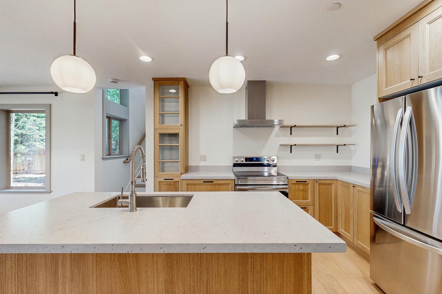 Detail Gallery Image 5 of 26 For 1188 Tokochi St, South Lake Tahoe,  CA 96150 - 3 Beds | 2/1 Baths
