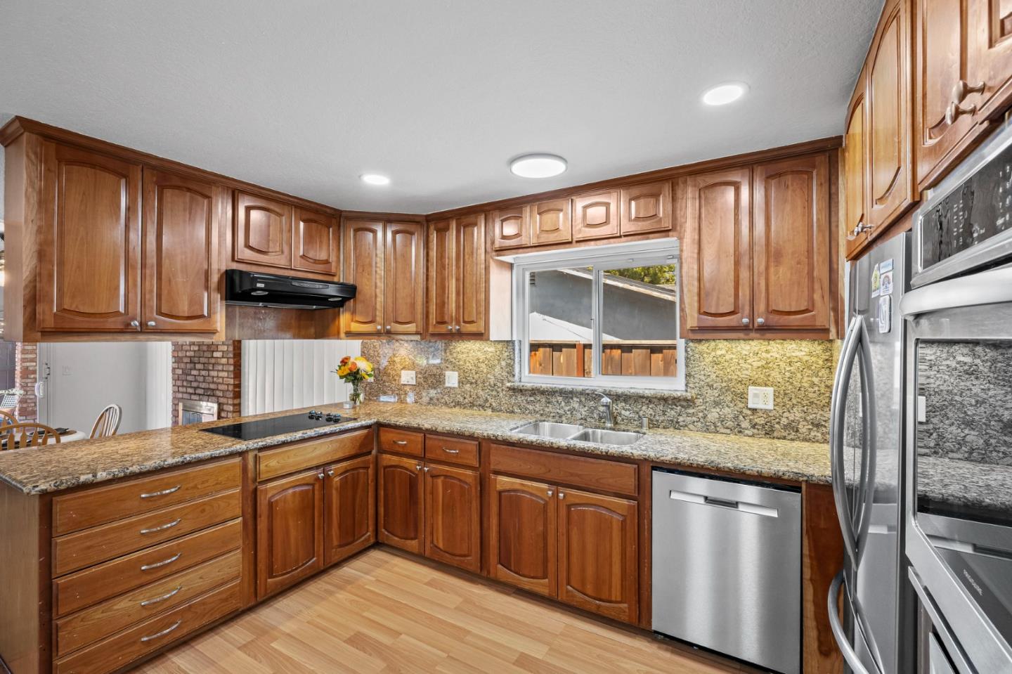 Detail Gallery Image 11 of 47 For 2361 Panoramic Dr, Concord,  CA 94520 - 3 Beds | 2 Baths