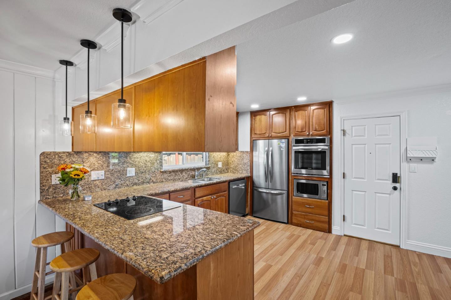 Detail Gallery Image 13 of 47 For 2361 Panoramic Dr, Concord,  CA 94520 - 3 Beds | 2 Baths