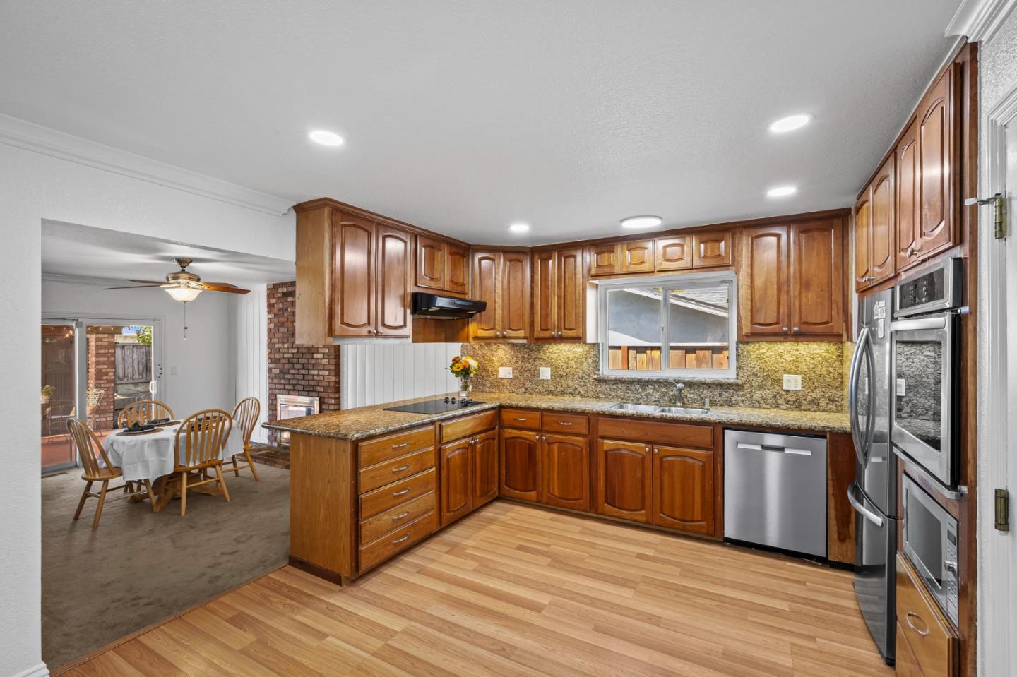 Detail Gallery Image 14 of 47 For 2361 Panoramic Dr, Concord,  CA 94520 - 3 Beds | 2 Baths
