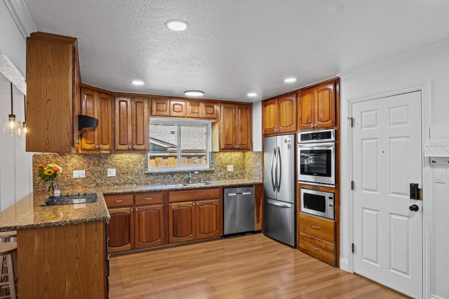 Detail Gallery Image 15 of 47 For 2361 Panoramic Dr, Concord,  CA 94520 - 3 Beds | 2 Baths