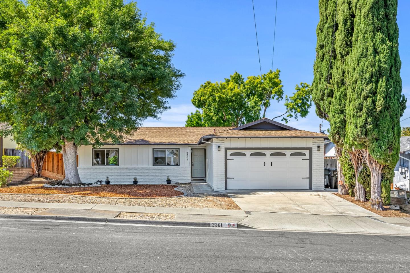 Detail Gallery Image 6 of 47 For 2361 Panoramic Dr, Concord,  CA 94520 - 3 Beds | 2 Baths