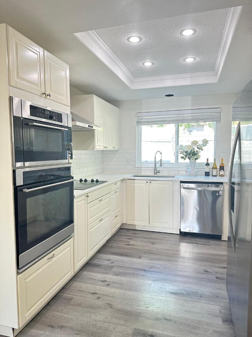 Detail Gallery Image 11 of 31 For 3248 Rocky Water Ln, San Jose,  CA 95148 - 3 Beds | 2 Baths
