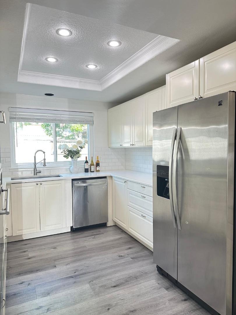Detail Gallery Image 12 of 31 For 3248 Rocky Water Ln, San Jose,  CA 95148 - 3 Beds | 2 Baths