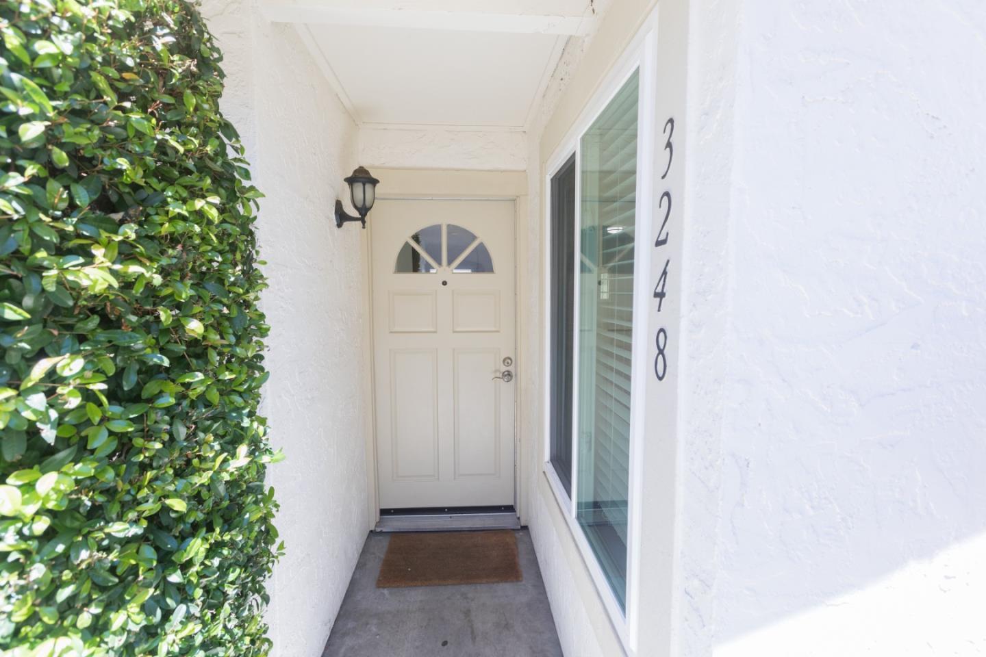 Detail Gallery Image 4 of 31 For 3248 Rocky Water Ln, San Jose,  CA 95148 - 3 Beds | 2 Baths