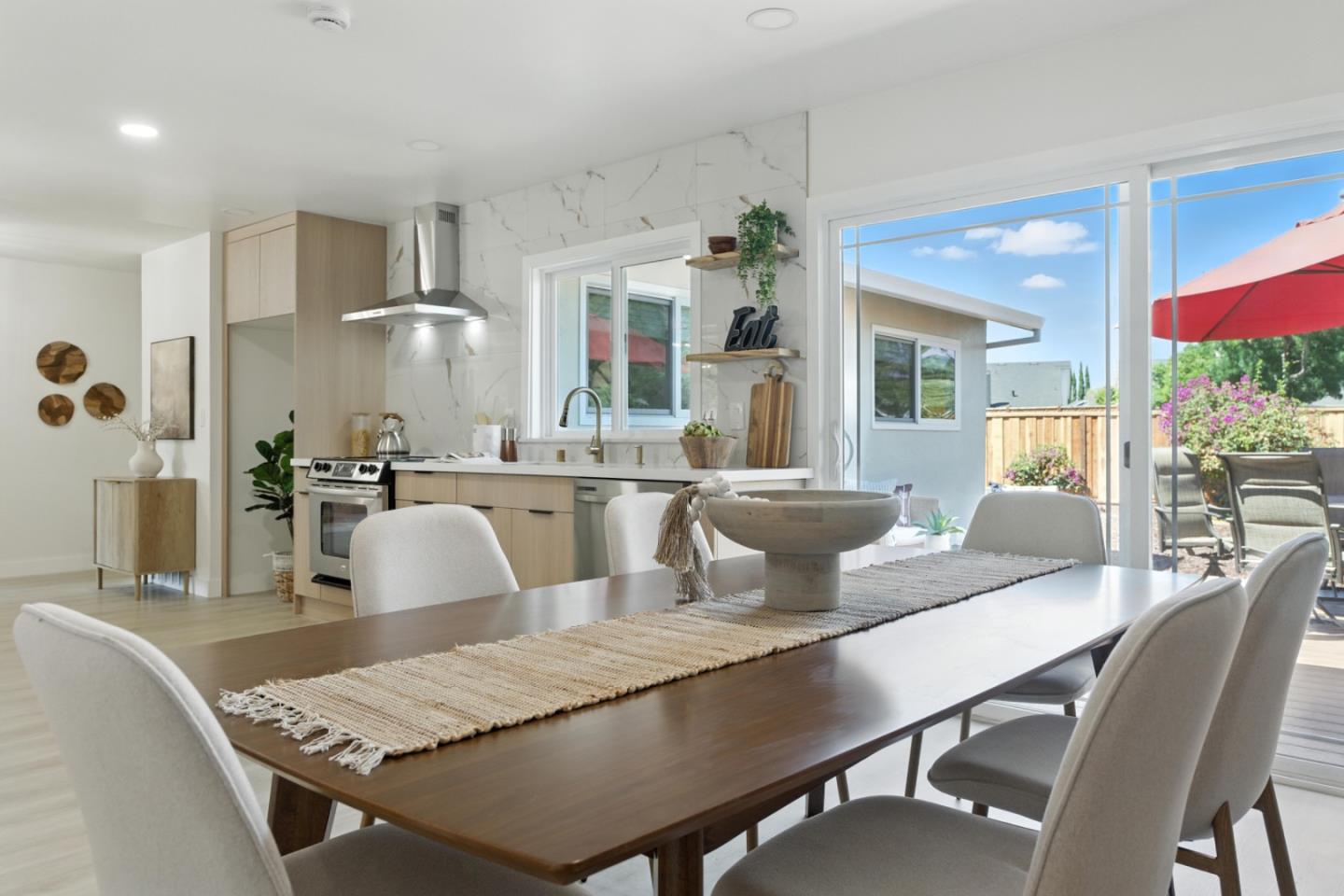 Detail Gallery Image 13 of 31 For 711 Los Huecos Dr, San Jose,  CA 95123 - 4 Beds | 2 Baths