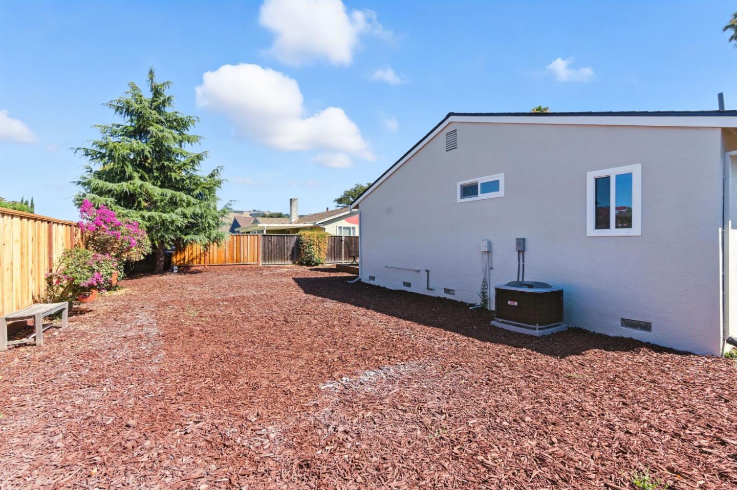 Detail Gallery Image 30 of 31 For 711 Los Huecos Dr, San Jose,  CA 95123 - 4 Beds | 2 Baths