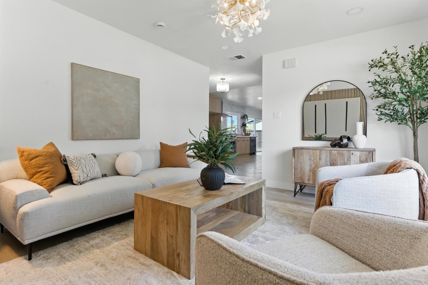 Detail Gallery Image 5 of 31 For 711 Los Huecos Dr, San Jose,  CA 95123 - 4 Beds | 2 Baths