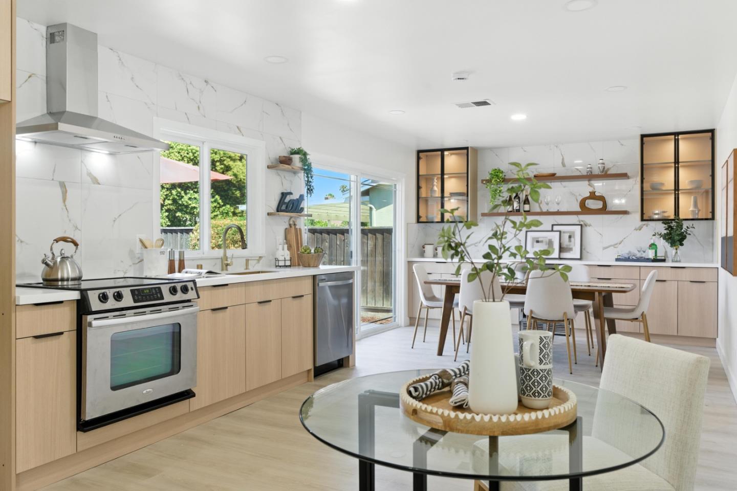 Detail Gallery Image 7 of 31 For 711 Los Huecos Dr, San Jose,  CA 95123 - 4 Beds | 2 Baths