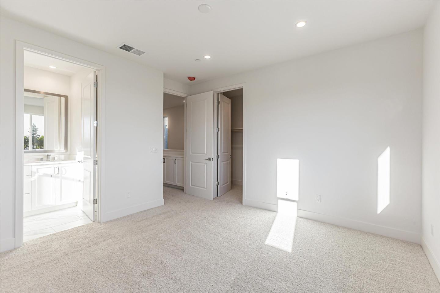 Detail Gallery Image 10 of 17 For 6002 Sunglow Ter, San Ramon,  CA 94583 - 3 Beds | 2/1 Baths