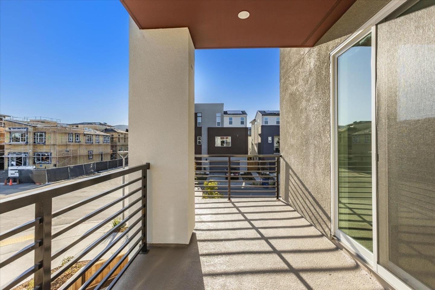 Detail Gallery Image 6 of 17 For 6002 Sunglow Ter, San Ramon,  CA 94583 - 3 Beds | 2/1 Baths