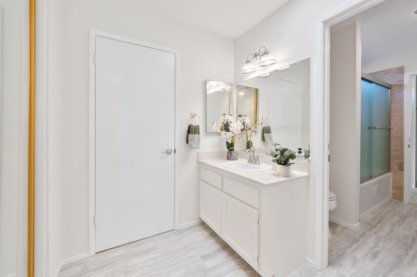 Detail Gallery Image 17 of 24 For 2030 Elm Leaf Ct, Santa Clara,  CA 95050 - 2 Beds | 1/1 Baths