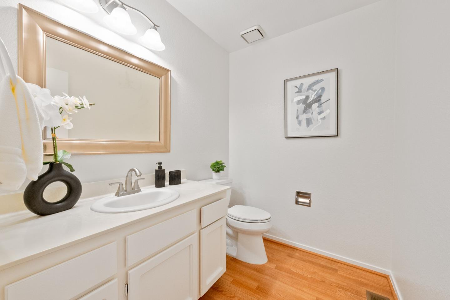 Detail Gallery Image 18 of 24 For 2030 Elm Leaf Ct, Santa Clara,  CA 95050 - 2 Beds | 1/1 Baths