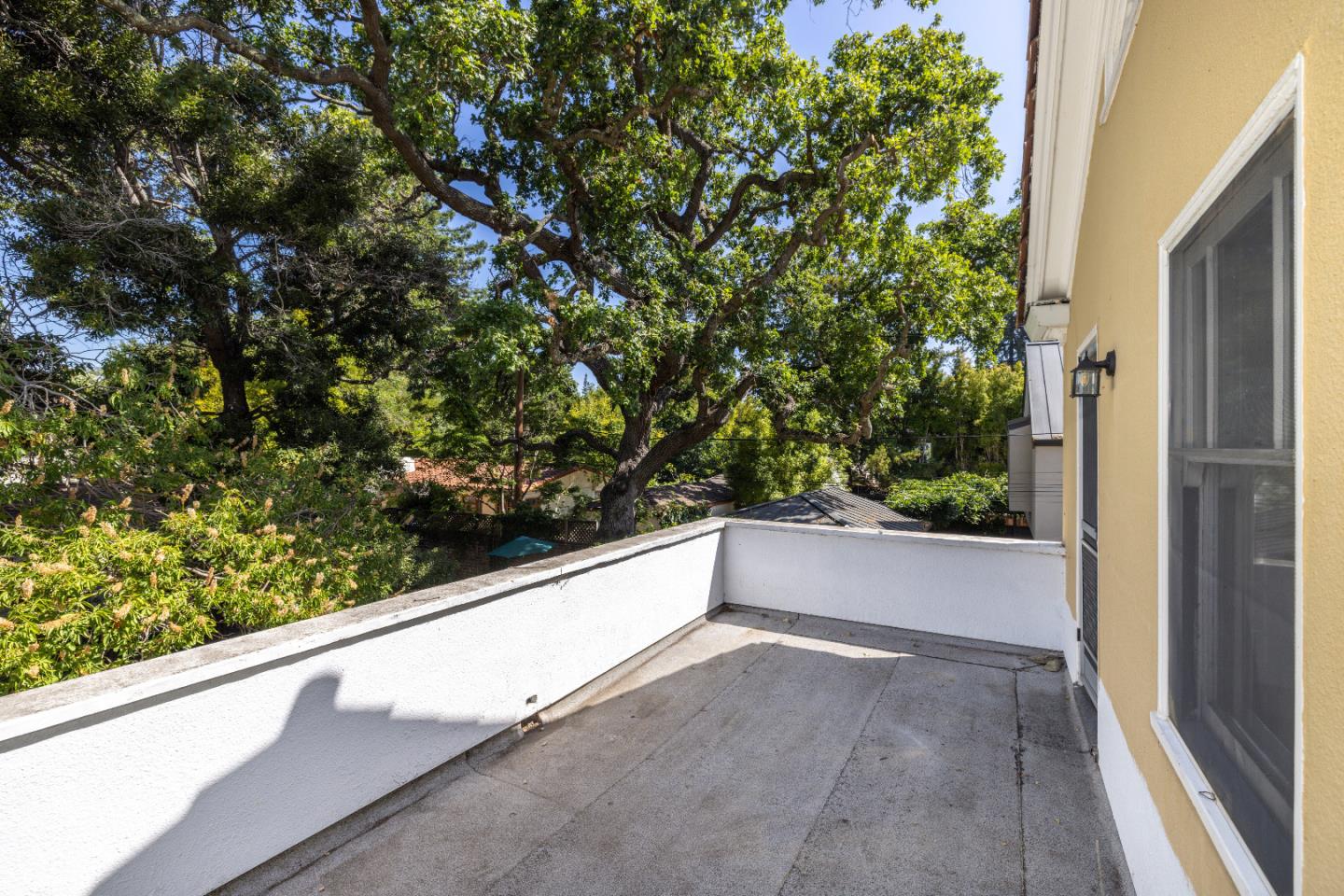 Detail Gallery Image 14 of 29 For 125 Lowell Ave, Palo Alto,  CA 94301 - 4 Beds | 1/1 Baths