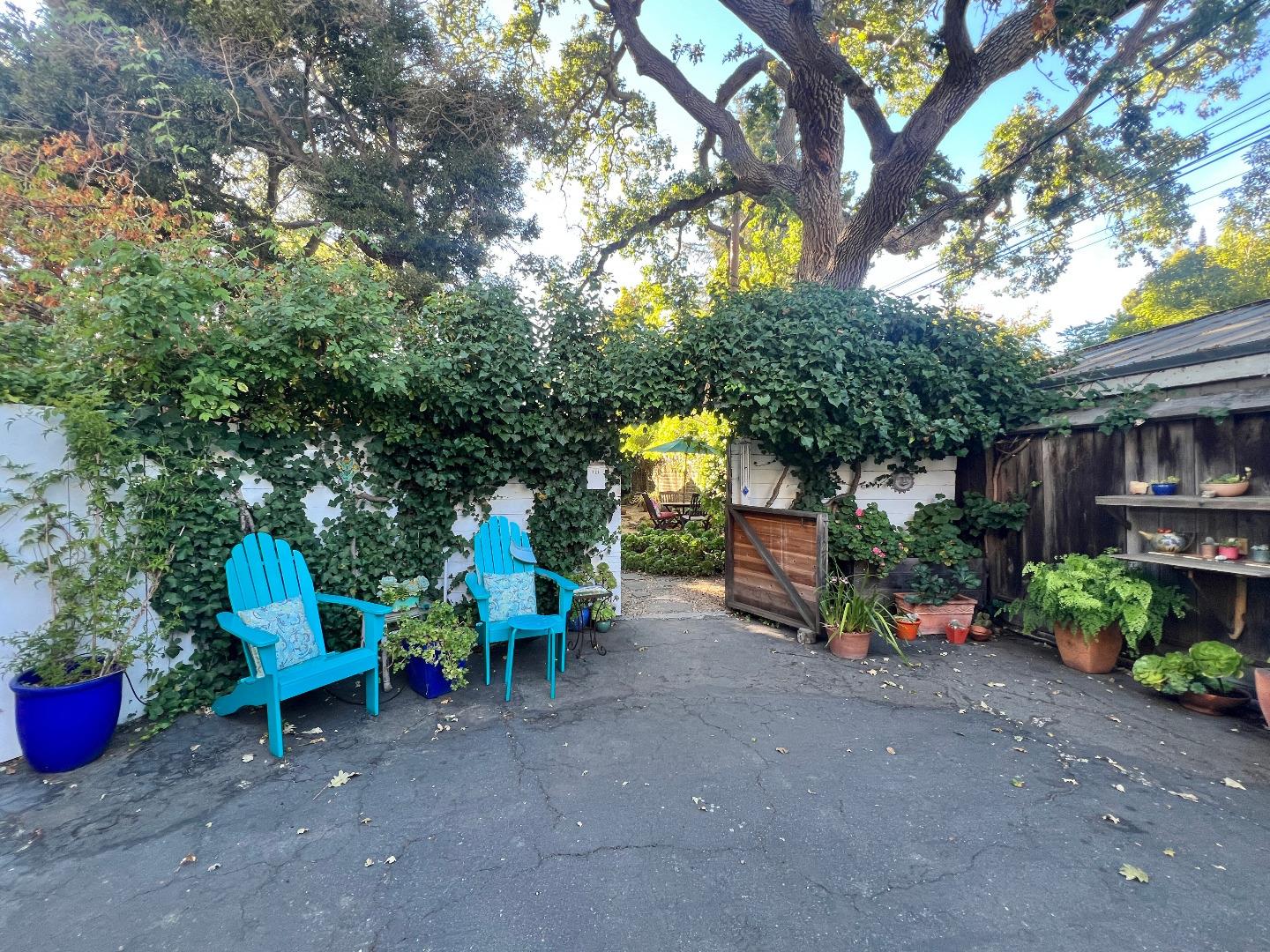 Detail Gallery Image 21 of 29 For 125 Lowell Ave, Palo Alto,  CA 94301 - 4 Beds | 1/1 Baths