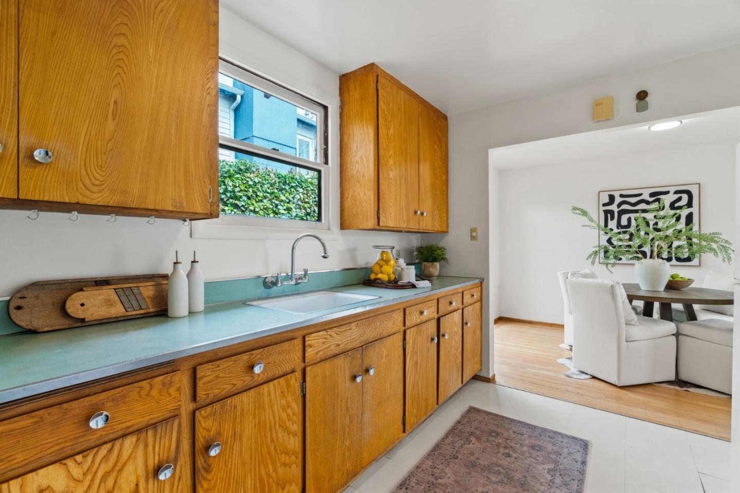 Detail Gallery Image 11 of 29 For 723 Moana Way, Pacifica,  CA 94044 - 3 Beds | 1/1 Baths