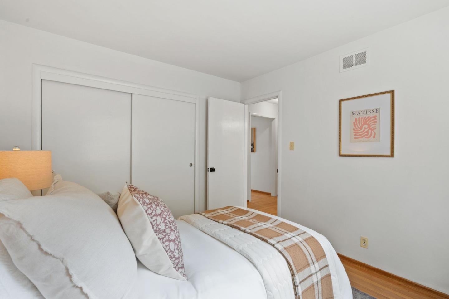 Detail Gallery Image 17 of 29 For 723 Moana Way, Pacifica,  CA 94044 - 3 Beds | 1/1 Baths