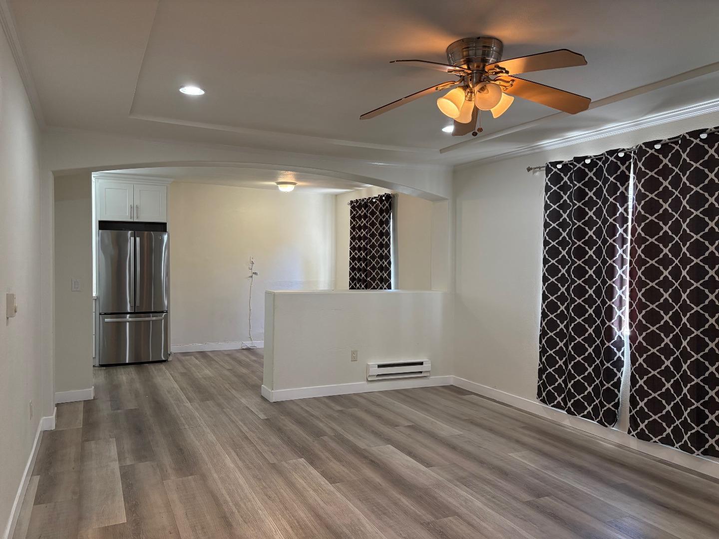 Detail Gallery Image 4 of 17 For 255 S 24th St, San Jose,  CA 95116 - 2 Beds | 1 Baths