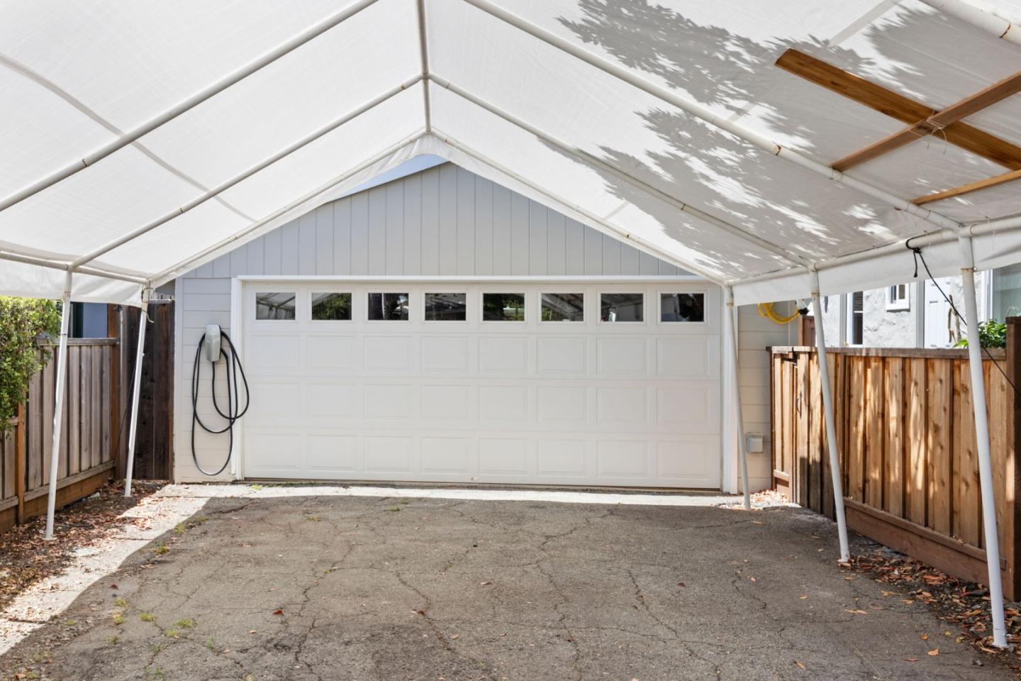 Detail Gallery Image 33 of 34 For 3820 Fair Oaks Ave, Menlo Park,  CA 94025 - 2 Beds | 2 Baths